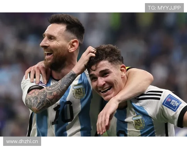 阿尔瓦雷斯半决赛梅开二度的战术作用与荣誉价值解析