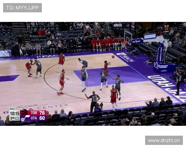 巴恩斯三分无球跑动提升球队进攻空间显著拉开防线