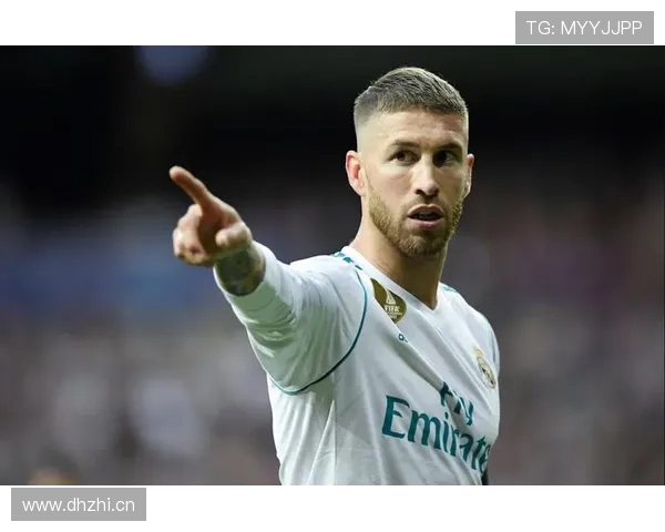 拉莫斯下了场球还穿得跟去夜店似的，啥场合都能炸街嘴角还带飙的笑容！